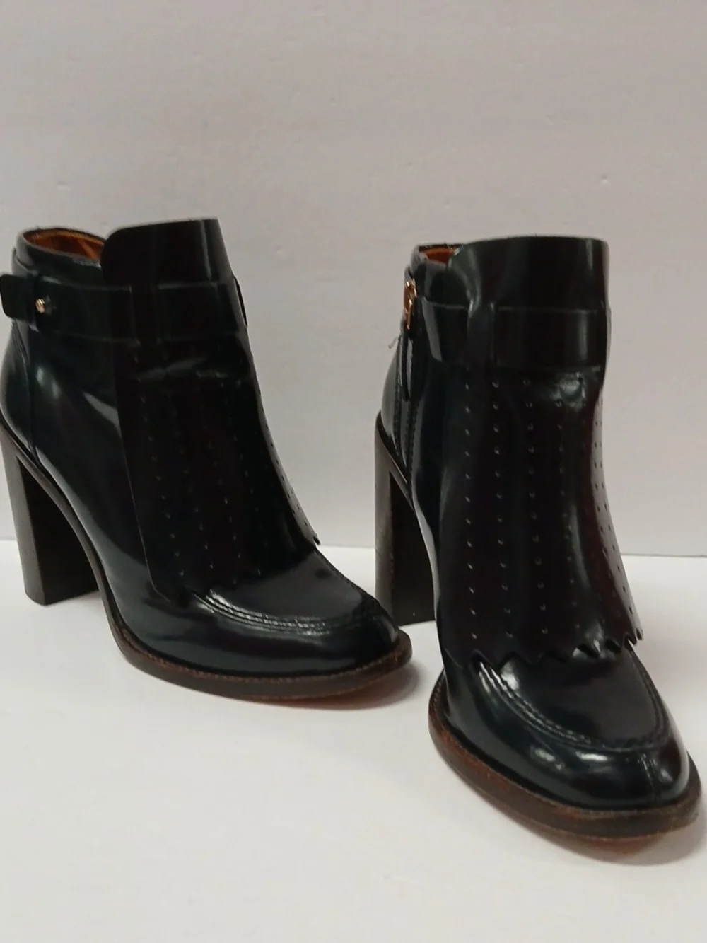 Tory Burch Hyde Booties Ankle Boots Black Glossy Shiny Leather  Kiltie Size 7.5